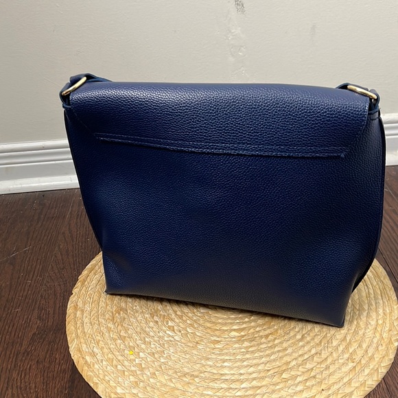 B B Girly Minimalist Shoulder Bag - Picture 7 of 11